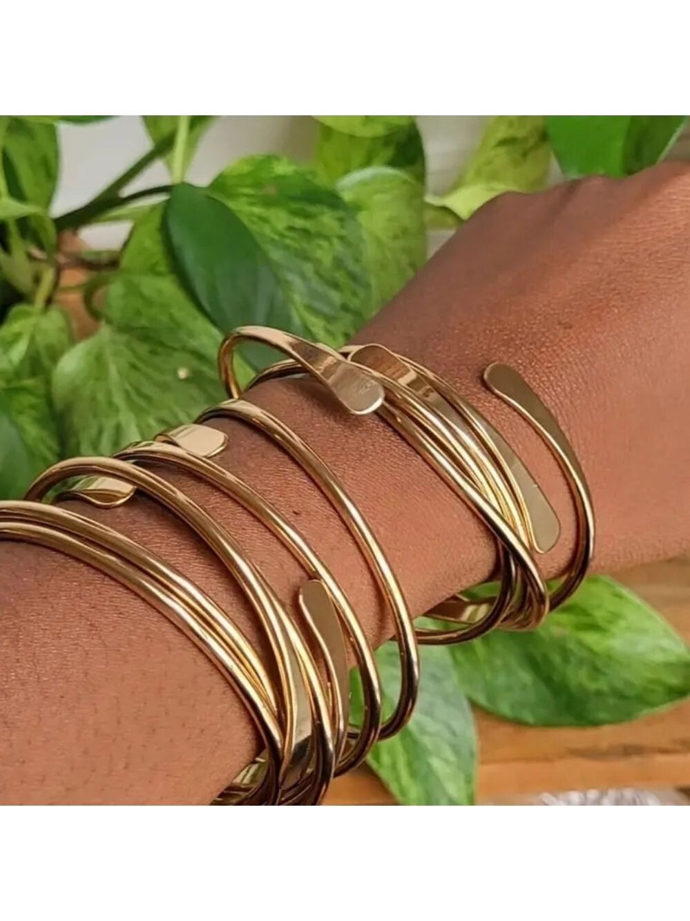 Gold Bangle Set Elegant 3 Piece - Picture 2 of 8